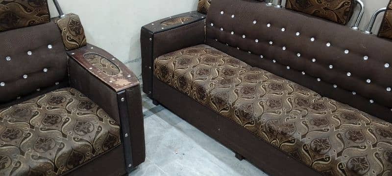 1. . . 2. . . 3 sofa sett gooood for used 1