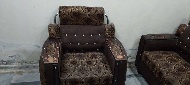 1. . . 2. . . 3 sofa sett gooood for used 2