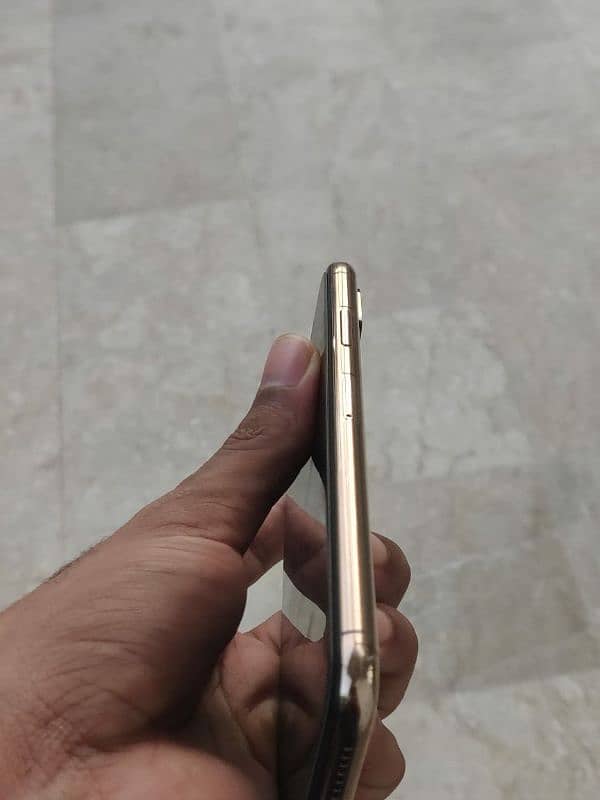 iphone xs max jv 2