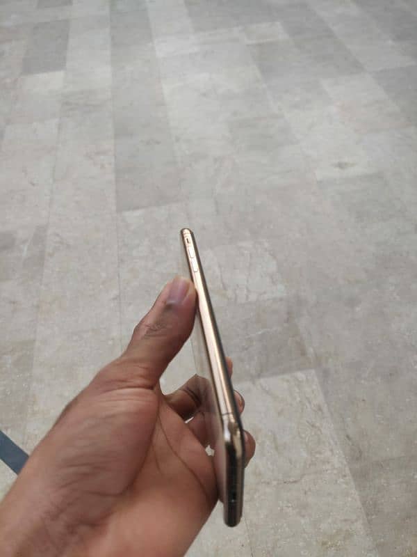iphone xs max jv 4