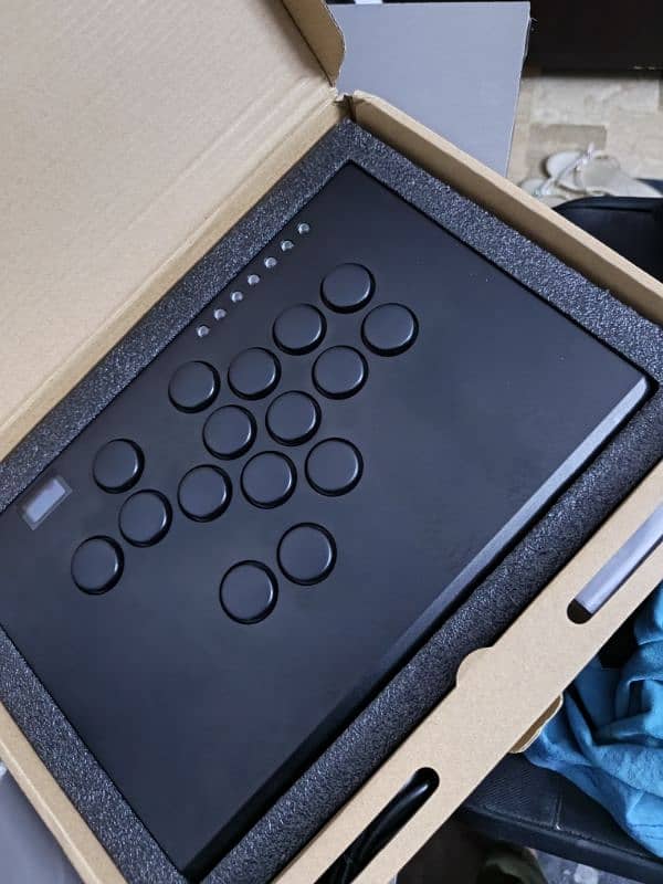 Haute42 M16 Plus Leverless Controller – Almost New, Barely Used! 2