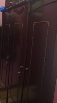 3 door wardrobe and dressing table