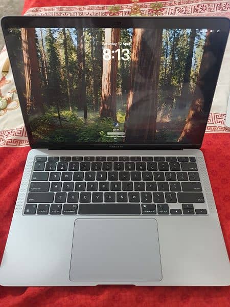 MacBook Air M1 2020 for Sale - Excellent Condition 3