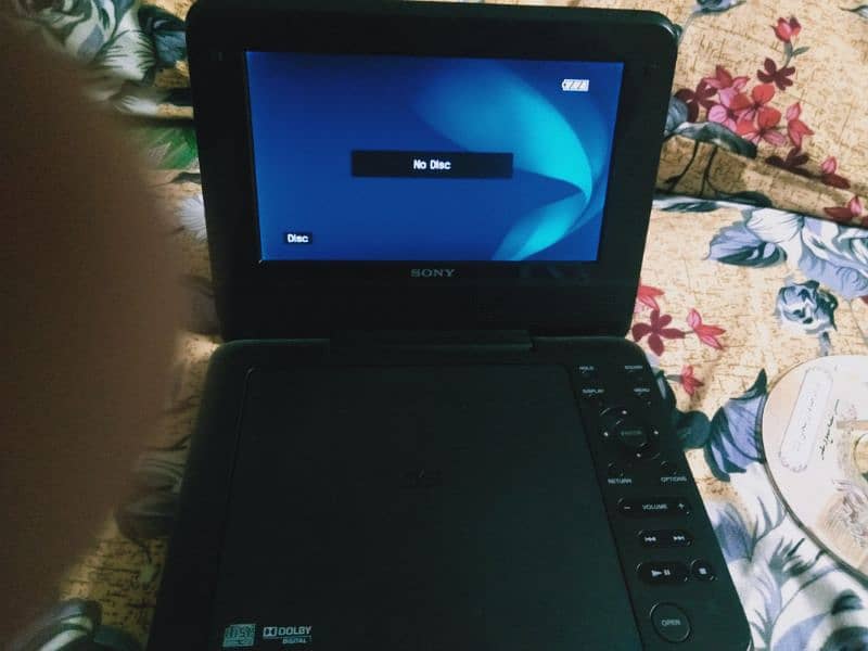 portable DVD player SONY 1