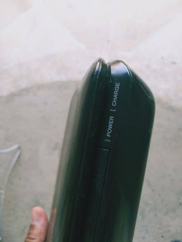 portable DVD player SONY 4