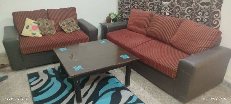 7 Seater Sofa set with table 7