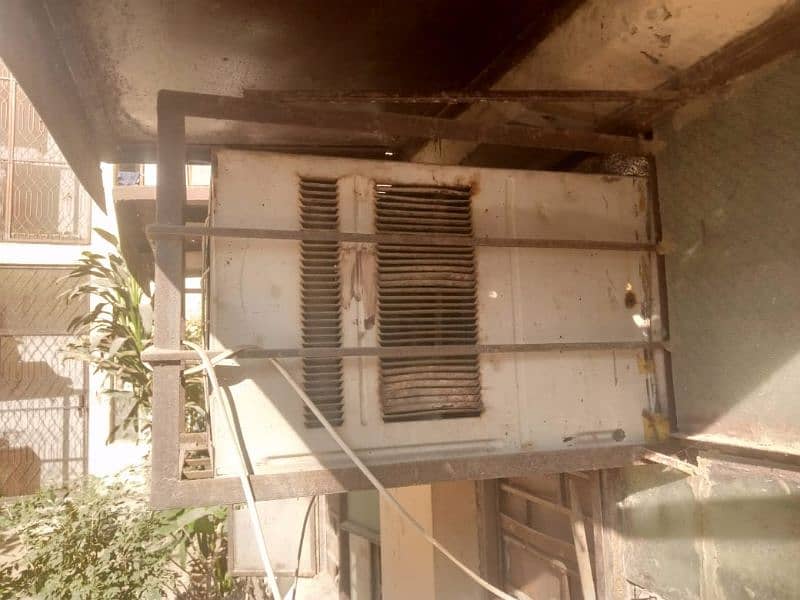 two air conditioner ki prize ha 5