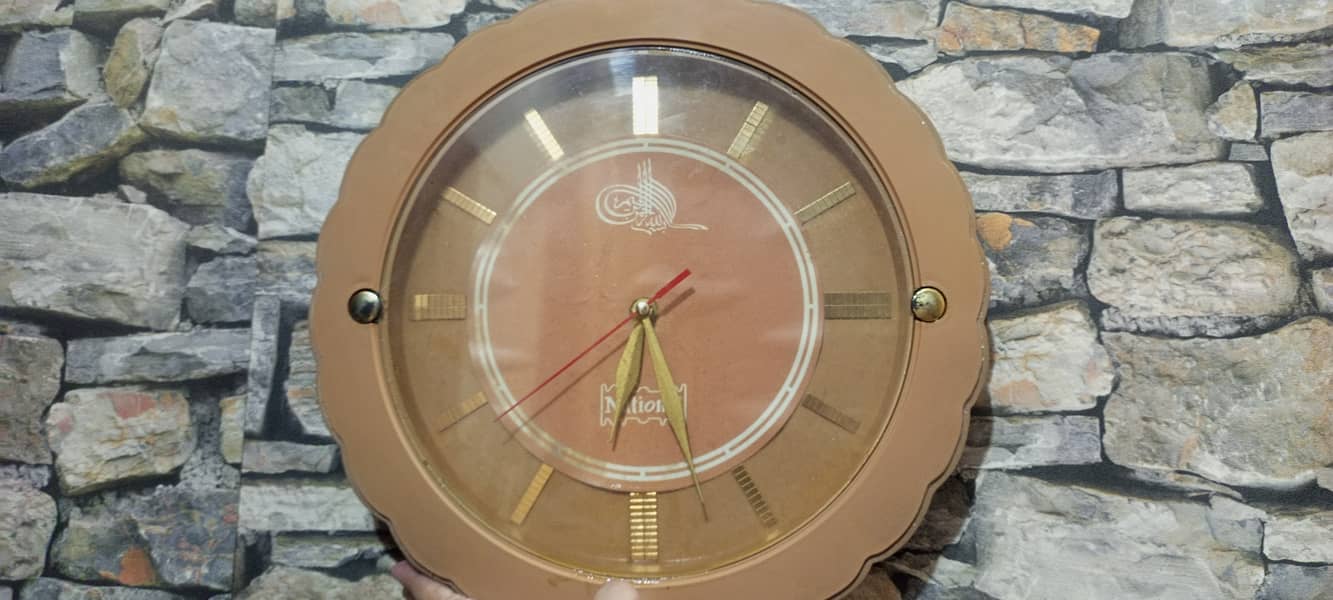 Beautiful brown expensive Clock 1y garentee 3