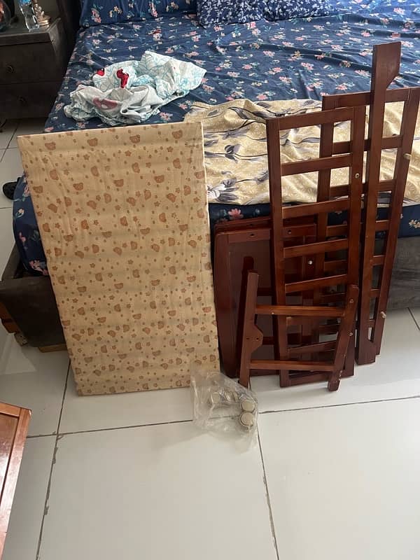 baby cot with swing and matress 4
