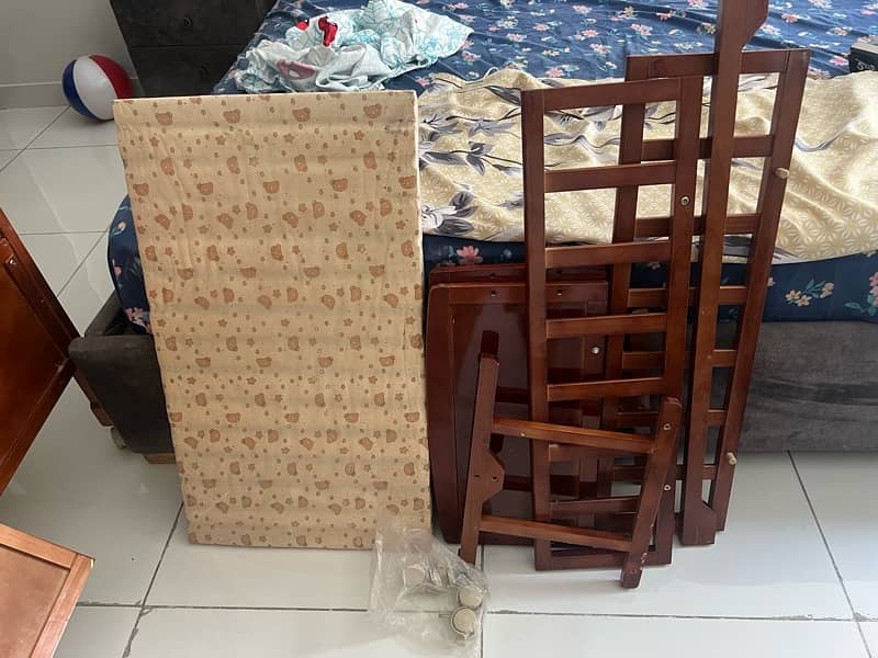 baby cot with swing and matress 5