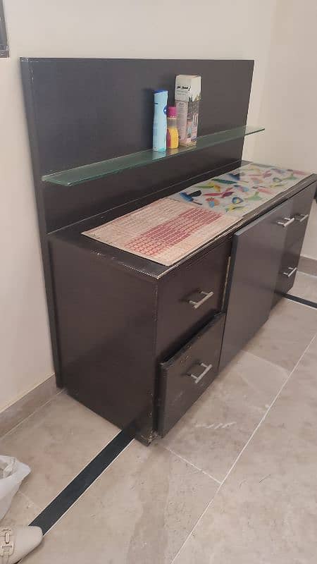 stylish LCD table 5