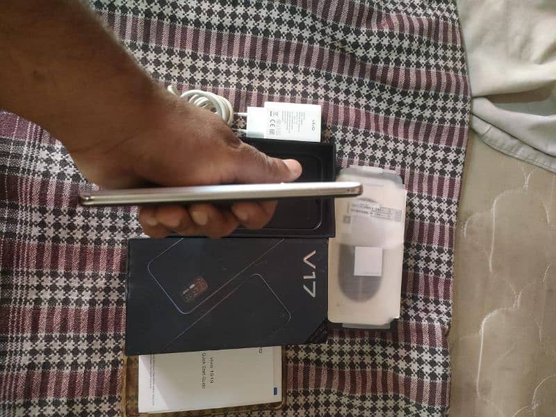 vivo v17 8gb 256 gb with box charger 10/10 8