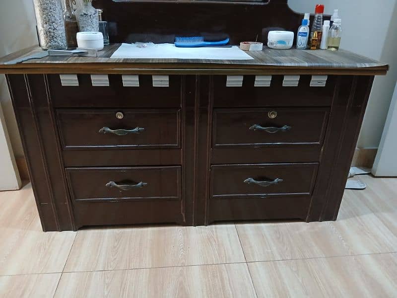 dressing table 3