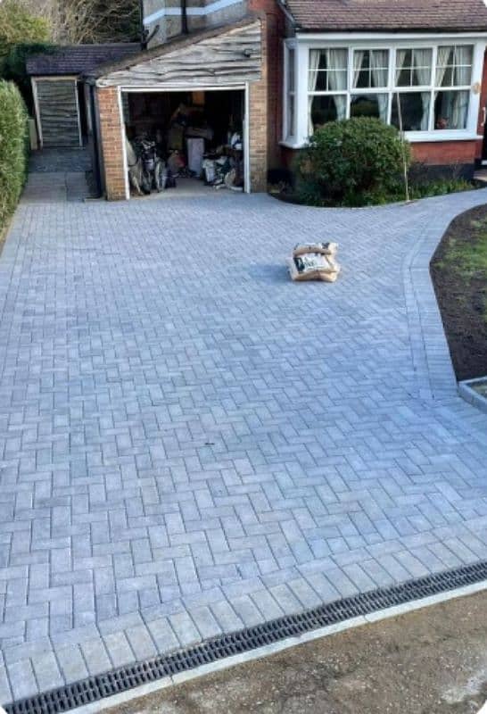 Paver / pavers / tuff tiles / tile / Kerb blocks / black / concrete 8
