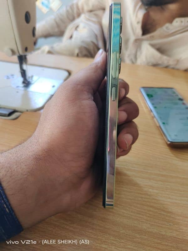 vivo y 100 completion inbox condition 10 by 9.5 1