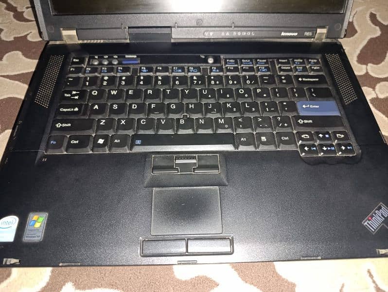 Lenovo Thinkpad R611 7