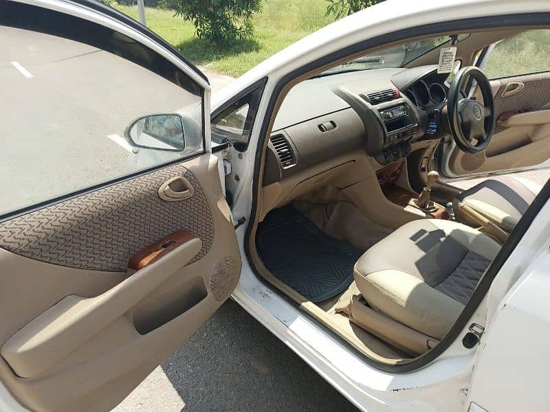 Honda City IDSI 2005 total geniun car 1
