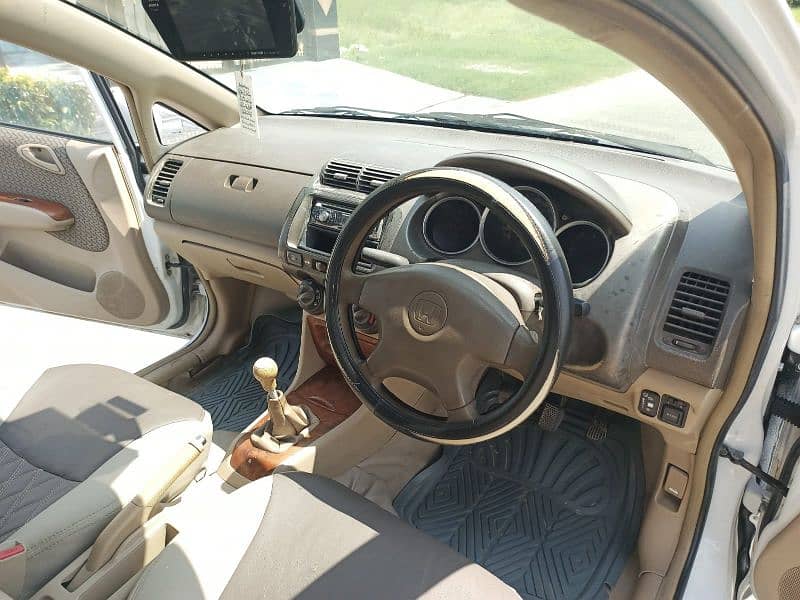 Honda City IDSI 2005 total geniun car 3