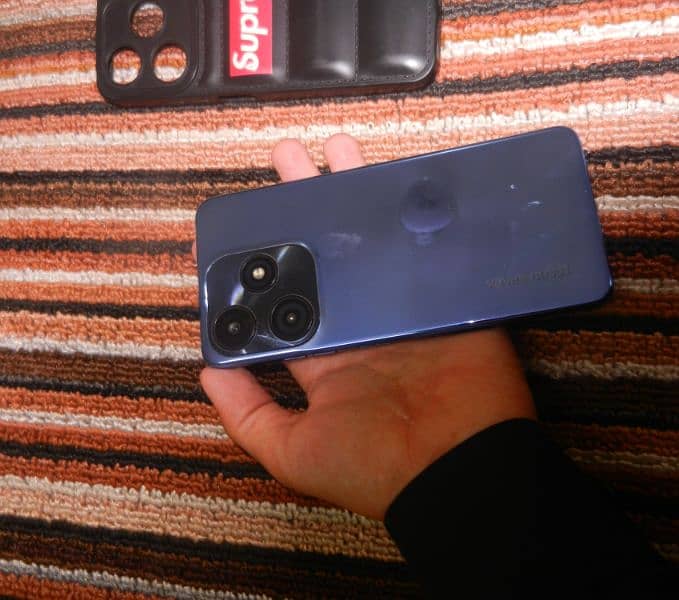 Tecno spark 10c 8/128 GB 10