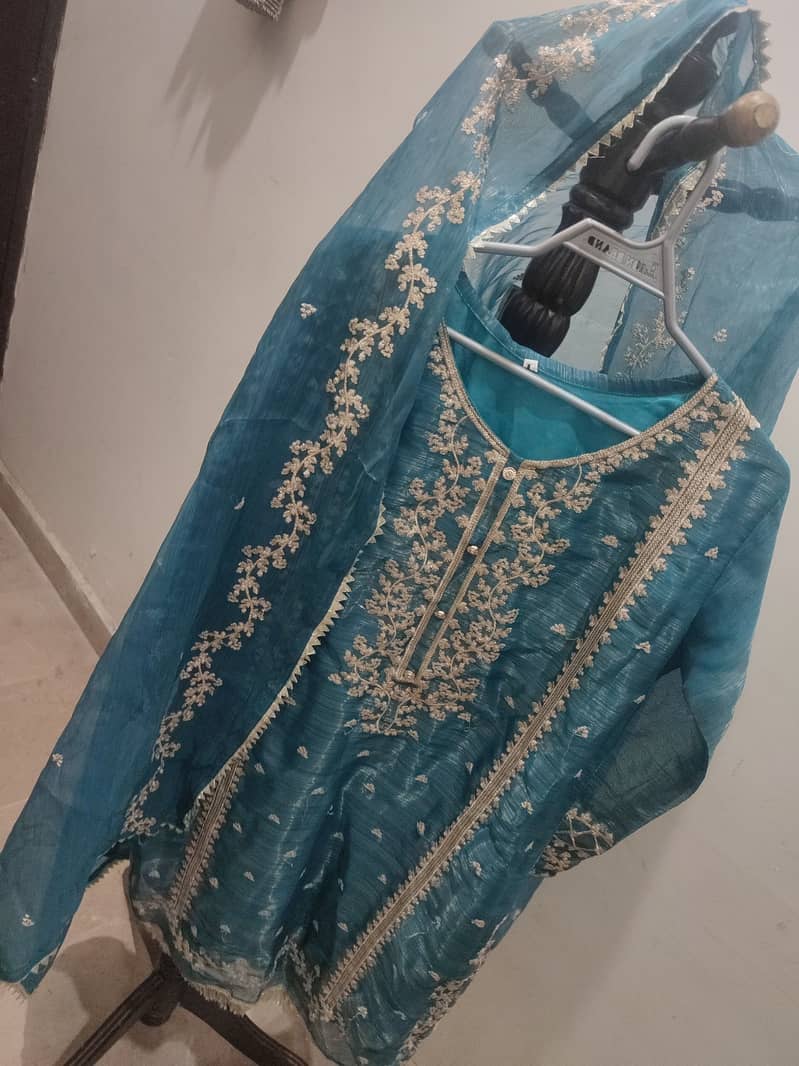 Ferozi 2-Piece Dress with Golden Embroidery (Shirt & Dupatta) 0