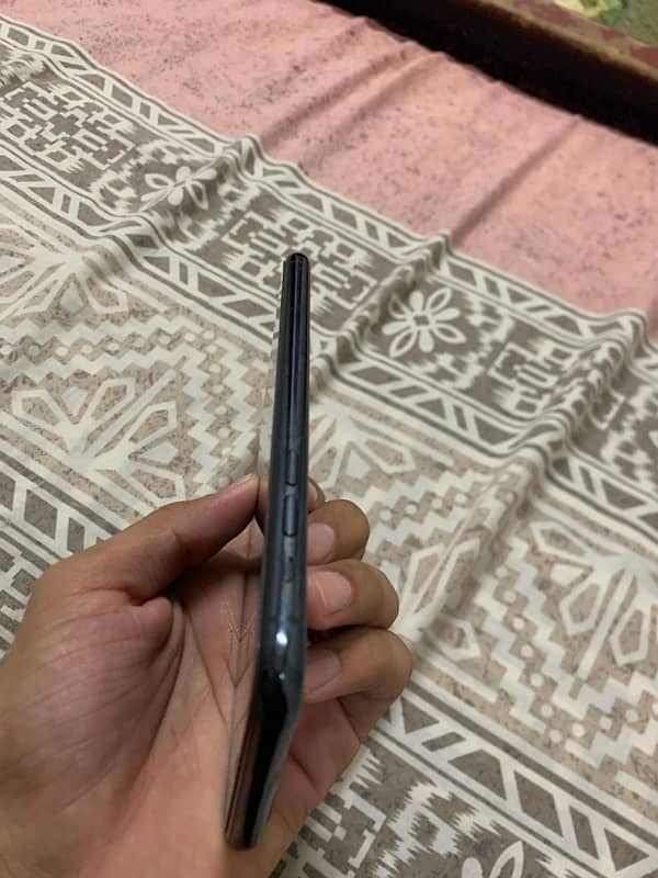iphone 11 pro max 10 by 10 not open no repair charger orignal availabl 0