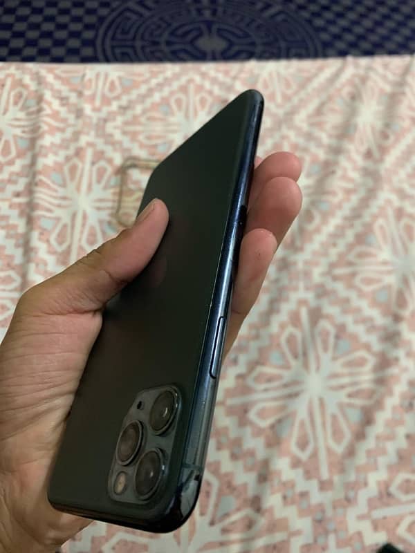 iphone 11 pro max 10 by 10 not open no repair charger orignal availabl 2