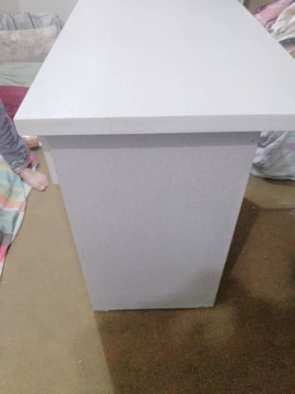 sale  computer table good condition  only 1 month use 03074270636 2