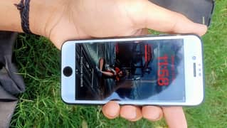 IPhone se 3 Forsale A15black 90percent helath like a newphone 10/10