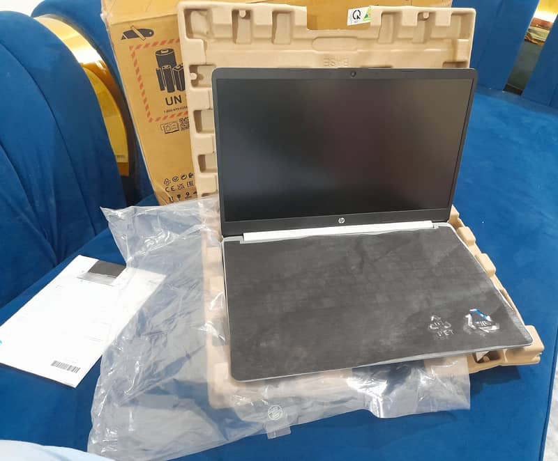HP12th Gen-i5, just box open with Warnty 8GB DDR4,512GB SSD,Intel Iris 1