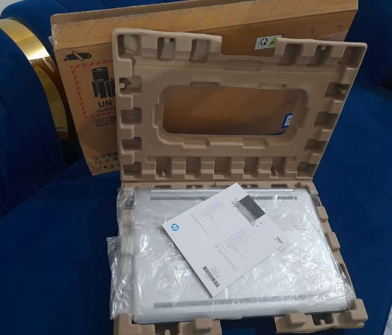 HP12th Gen-i5, just box open with Warnty 8GB DDR4,512GB SSD,Intel Iris 2