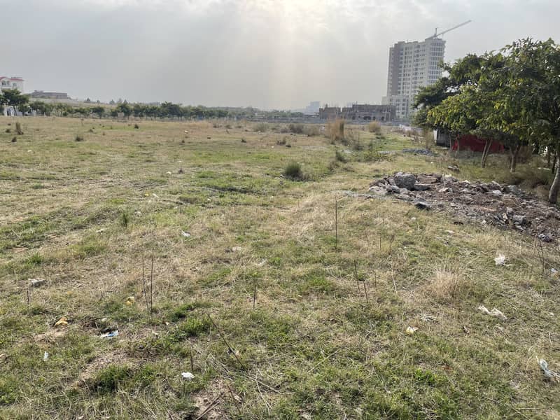O block 10 Marla plot available 0