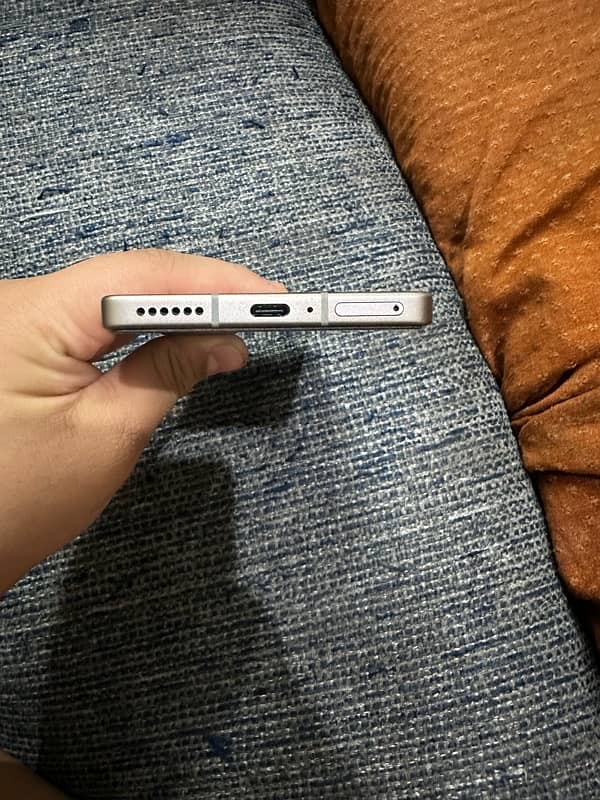 INFINIX NOTE  50  NATURAL COLOR WITH POWER BANK 1