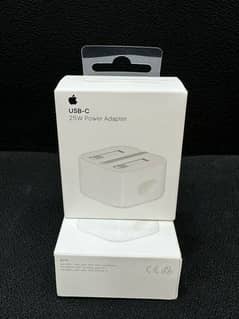 Apple Iphone 20 Watt Pd charger with type C to lightning cable