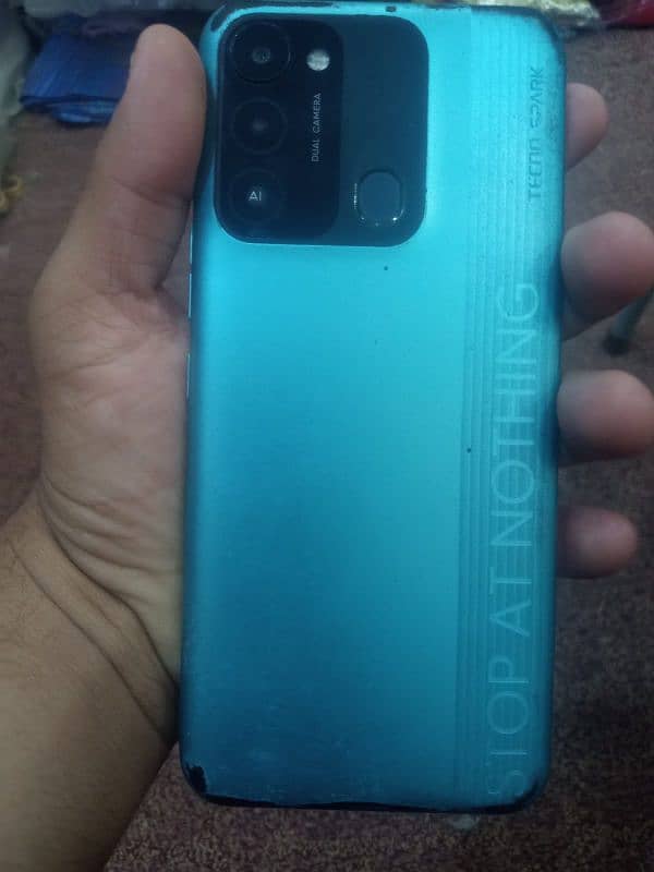 techno spark 8c 4+2 128 gb 1
