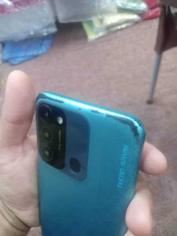 techno spark 8c 4+2 128 gb 2