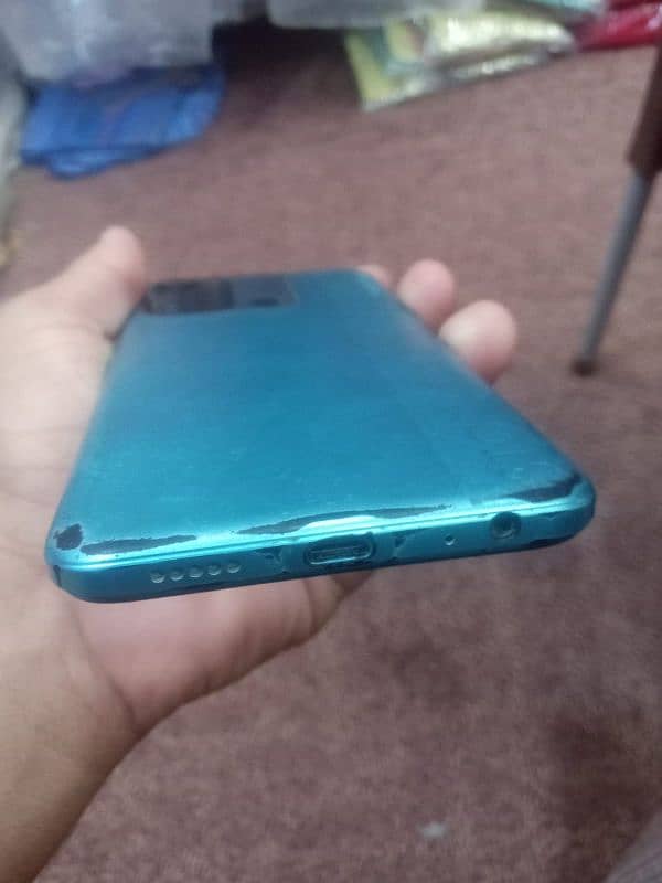 techno spark 8c 4+2 128 gb 4