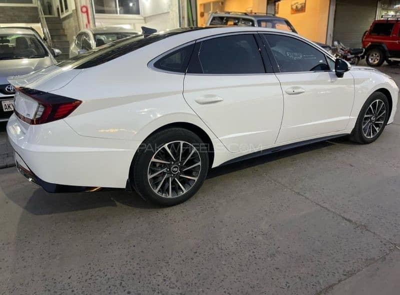 Hyundai Sonata 2.5 total genuine car low mileage 5