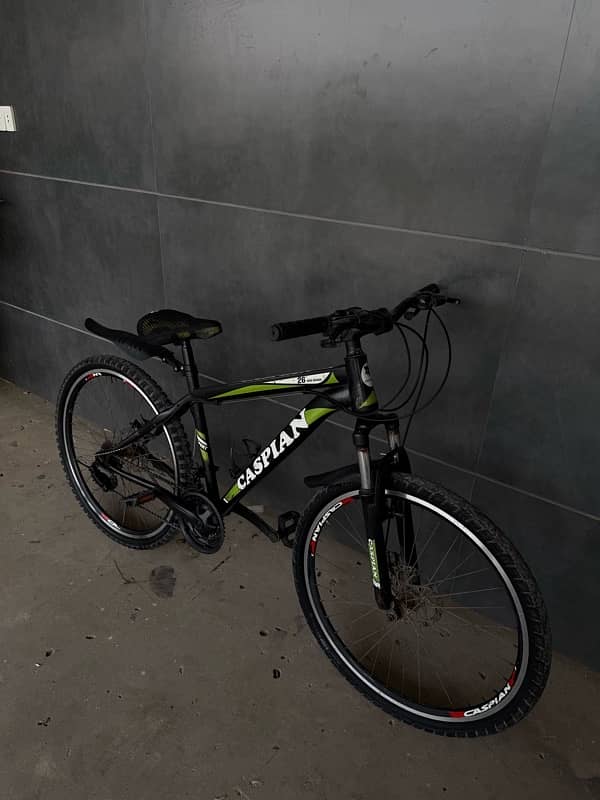 CASPIAN BICYCLE WITH GEARS AND SHOCKS 1