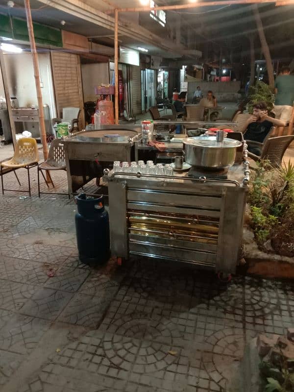 Chai setup with table chairs for sale 1