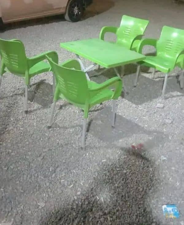 Chai setup with table chairs for sale 4
