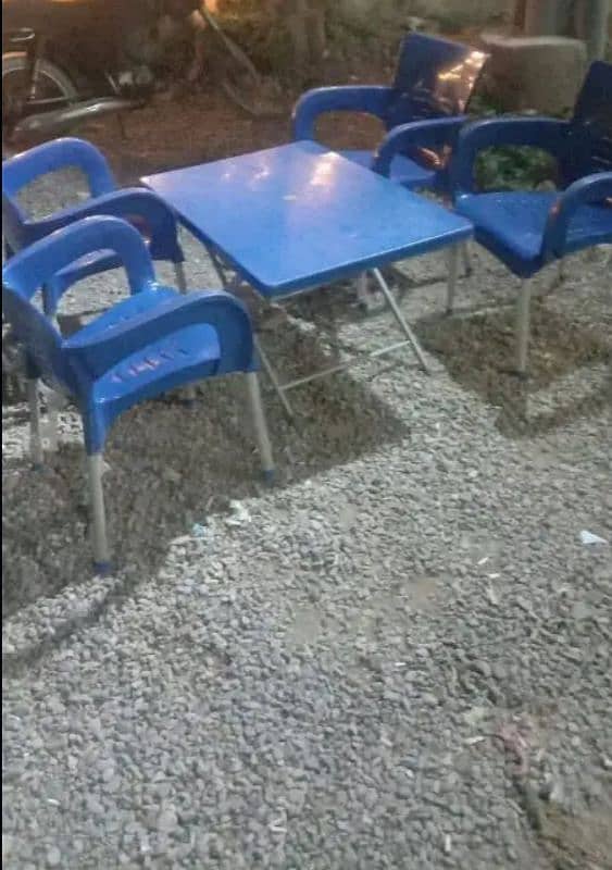 Chai setup with table chairs for sale 5