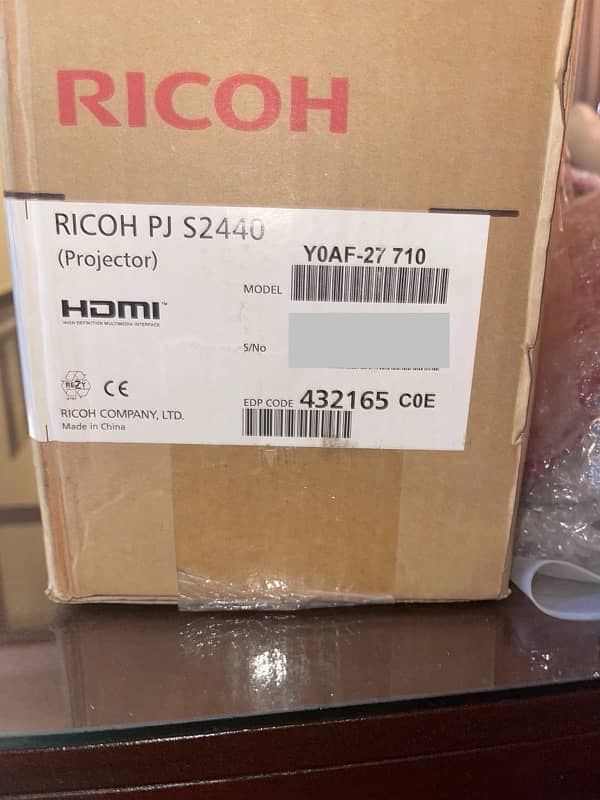 Ricoh PJ s2440 - Projector 3