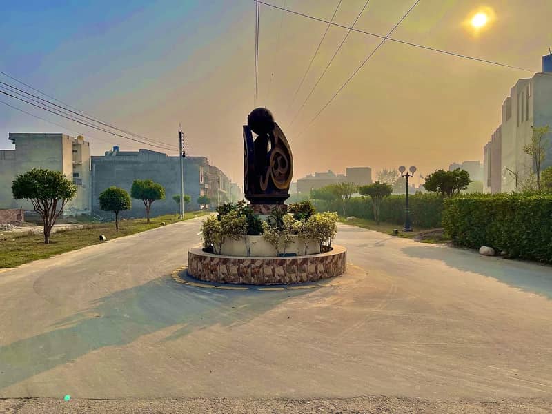 5 Marla Good Location Plot For Sale 1