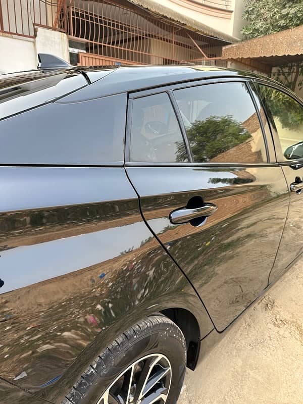 Toyota Prius 2021 3