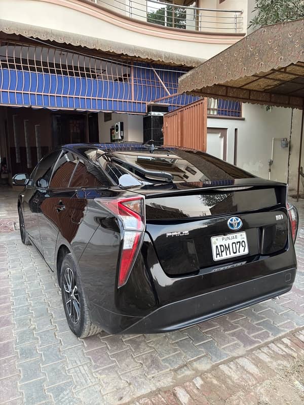 Toyota Prius 2021 7