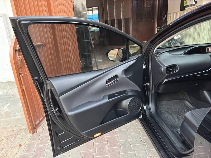 Toyota Prius 2021 8