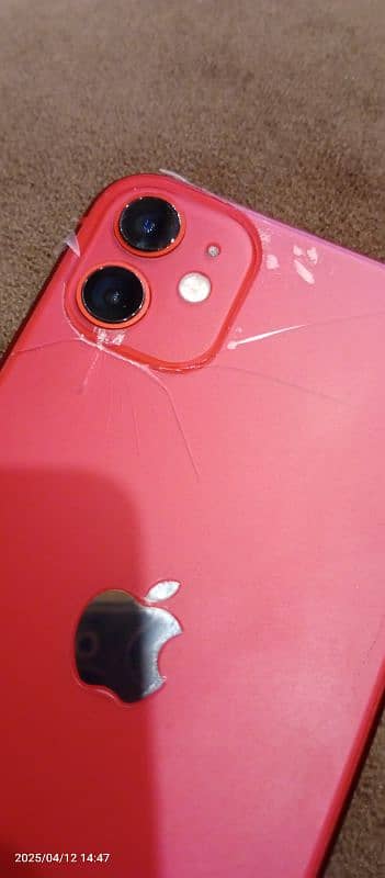 IPHONE 11 RED COLOUR 64GB JV MINOR BACK BREAK 8