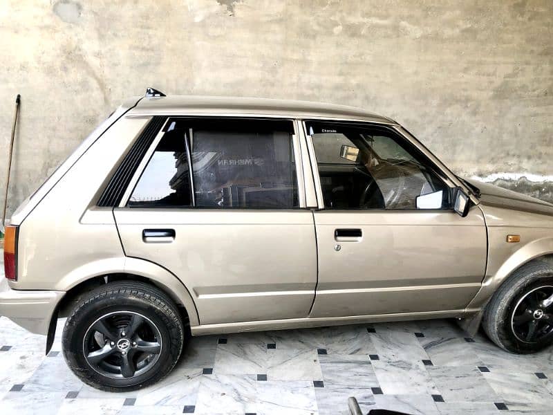 Daihatsu Charade 1984 2