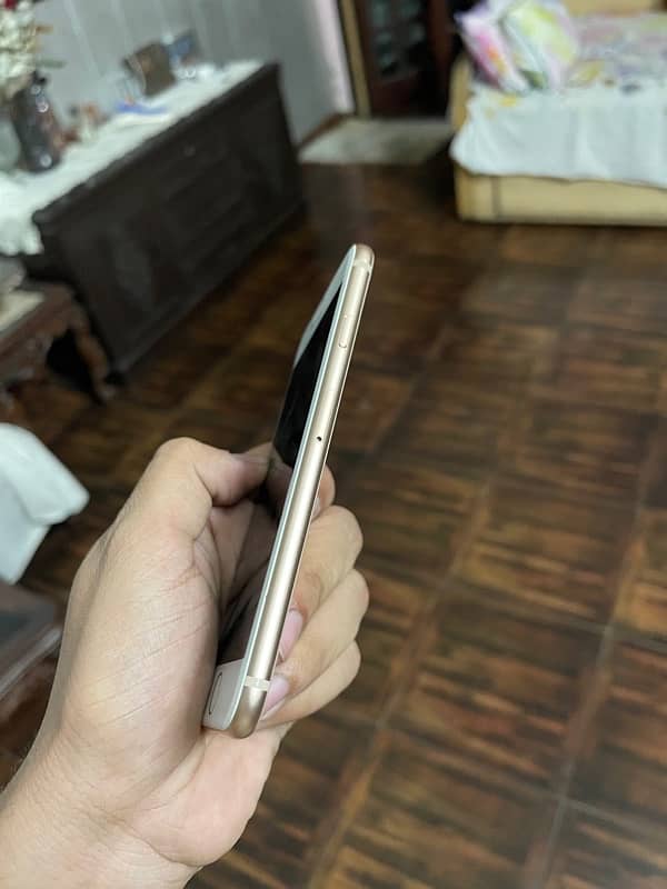 IPHONE 8 NON PTA 5