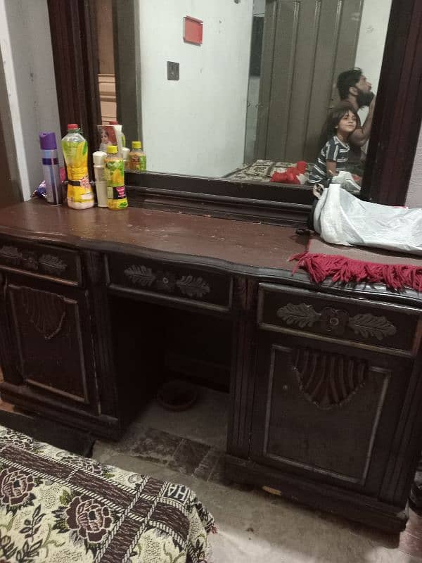 Dressing table 2